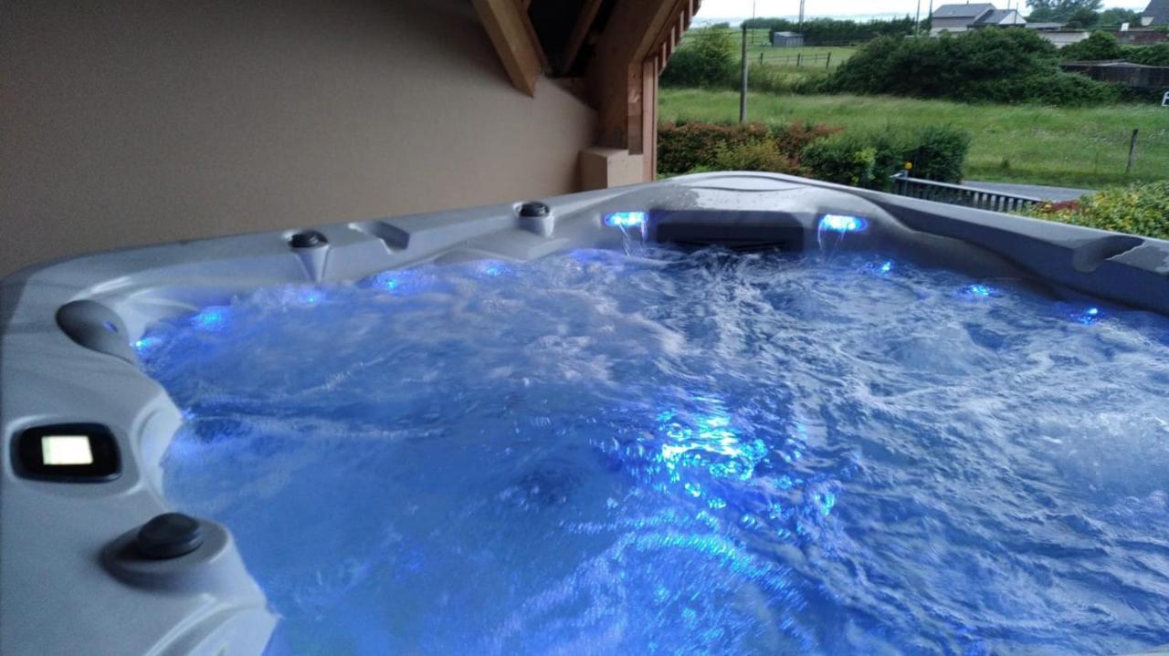 Jacuzzi Au Pied De La Baie Du Mont St Michel Genets