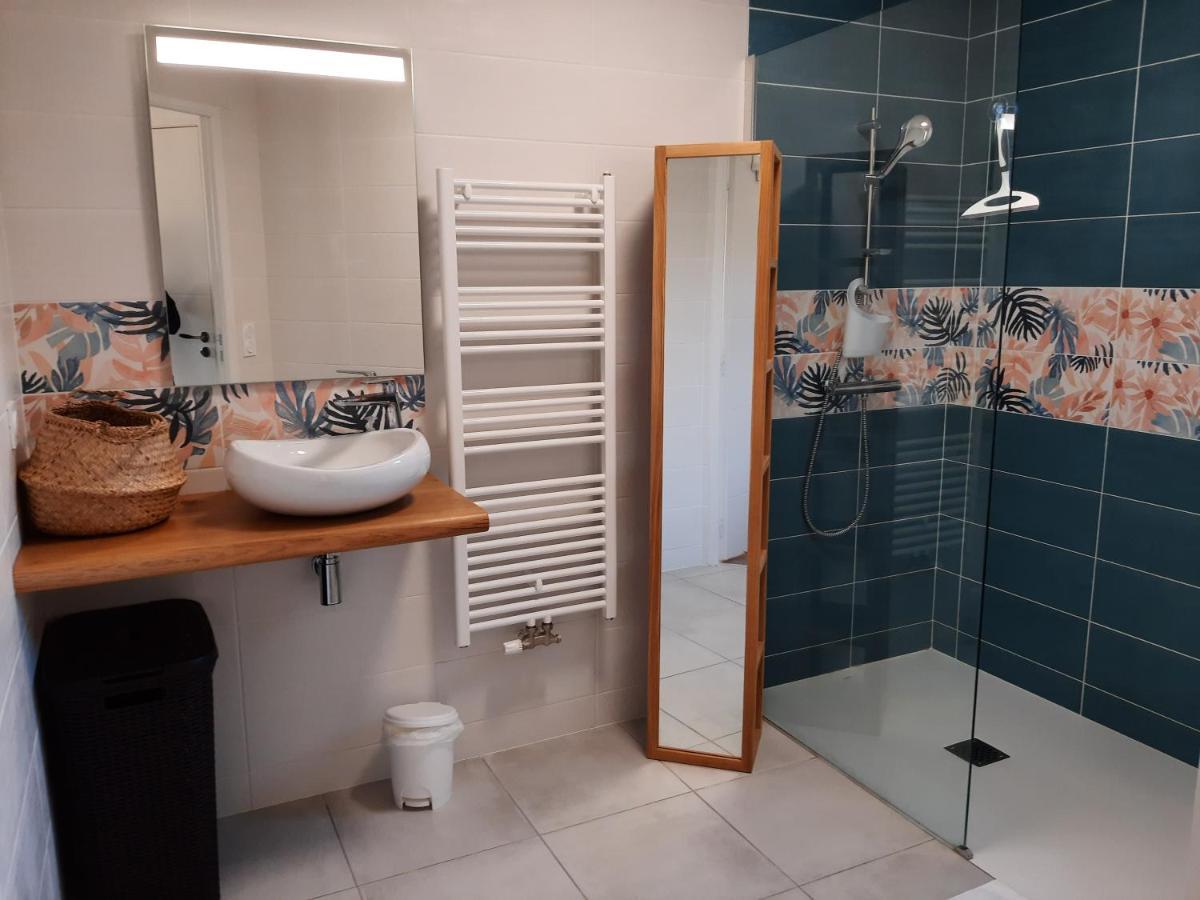 Holiday home Jacuzzi Au Pied De La Baie Du Mont St Michel
