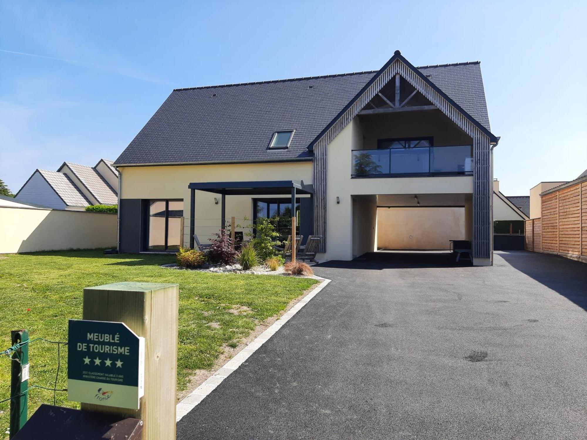 Jacuzzi Au Pied De La Baie Du Mont St Michel Holiday home *